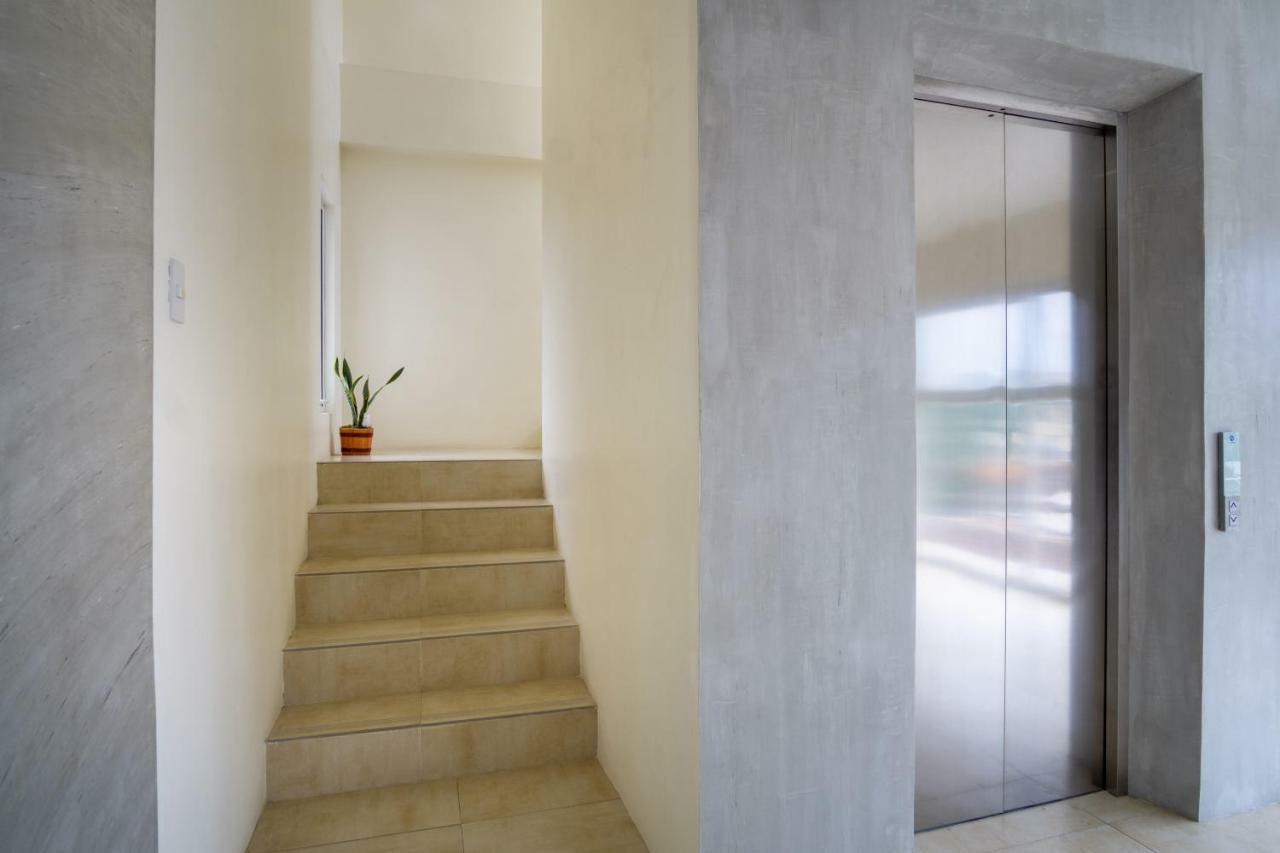 18 Suites Cebu Stadt Exterior foto